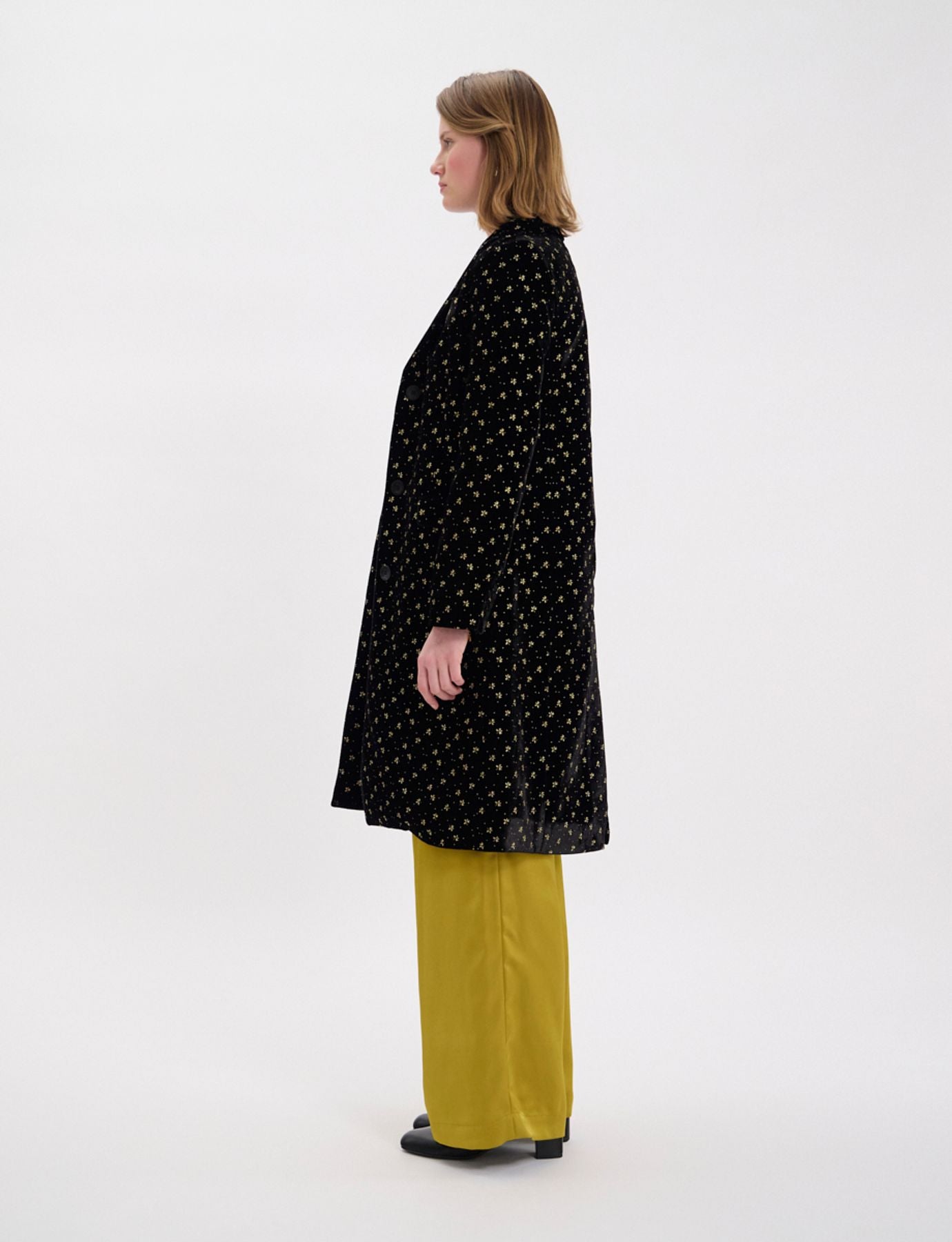 Cappotto Franck in velluto nero liscio con stampa oro