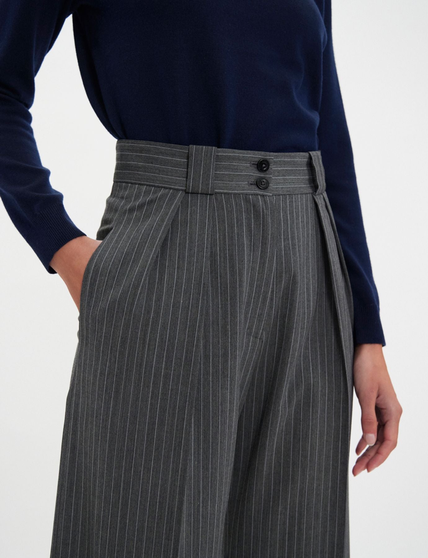Pantaloni Marlène grigio con strisce bianche
