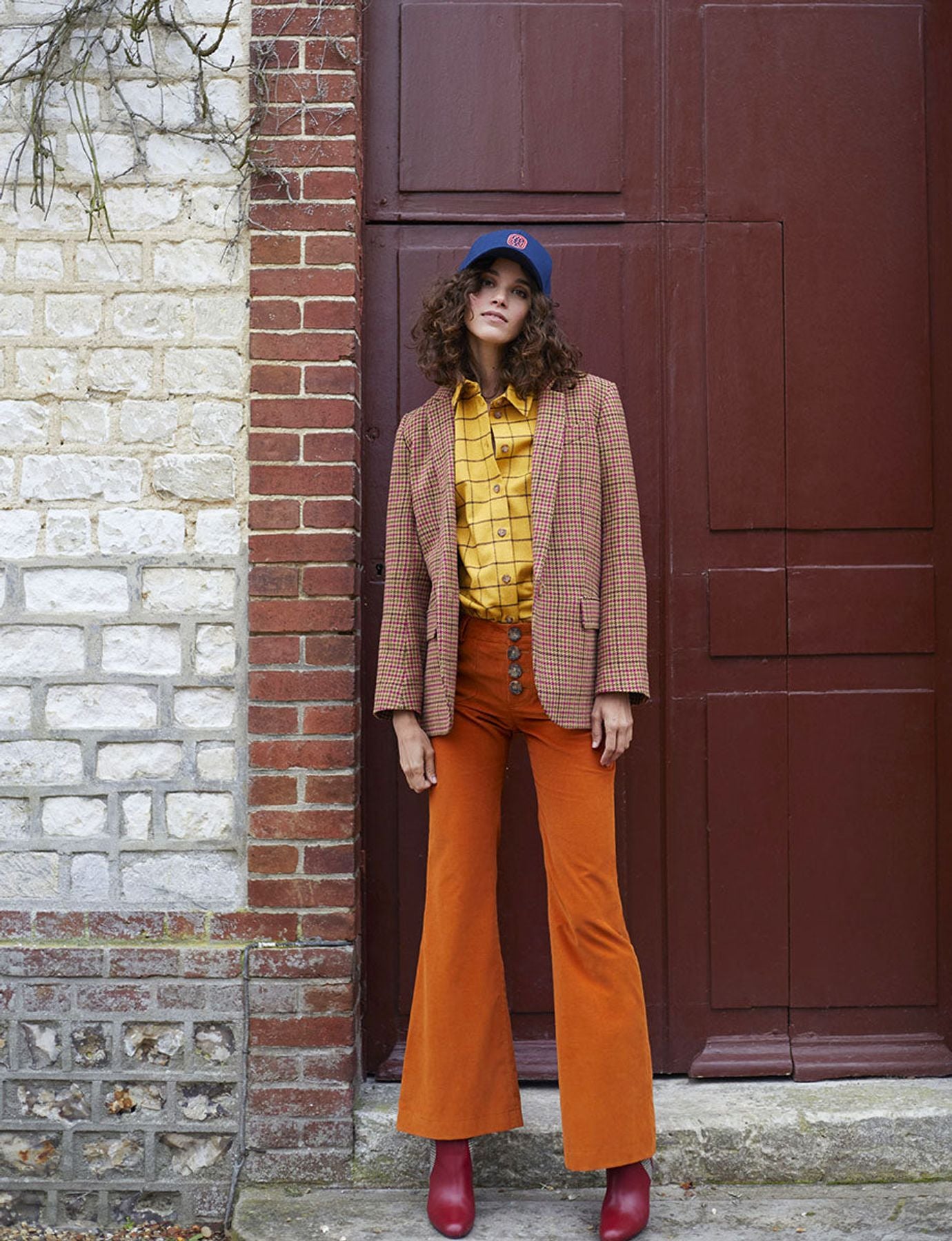 Pantaloni di velluto a coste arancioni Charlotte