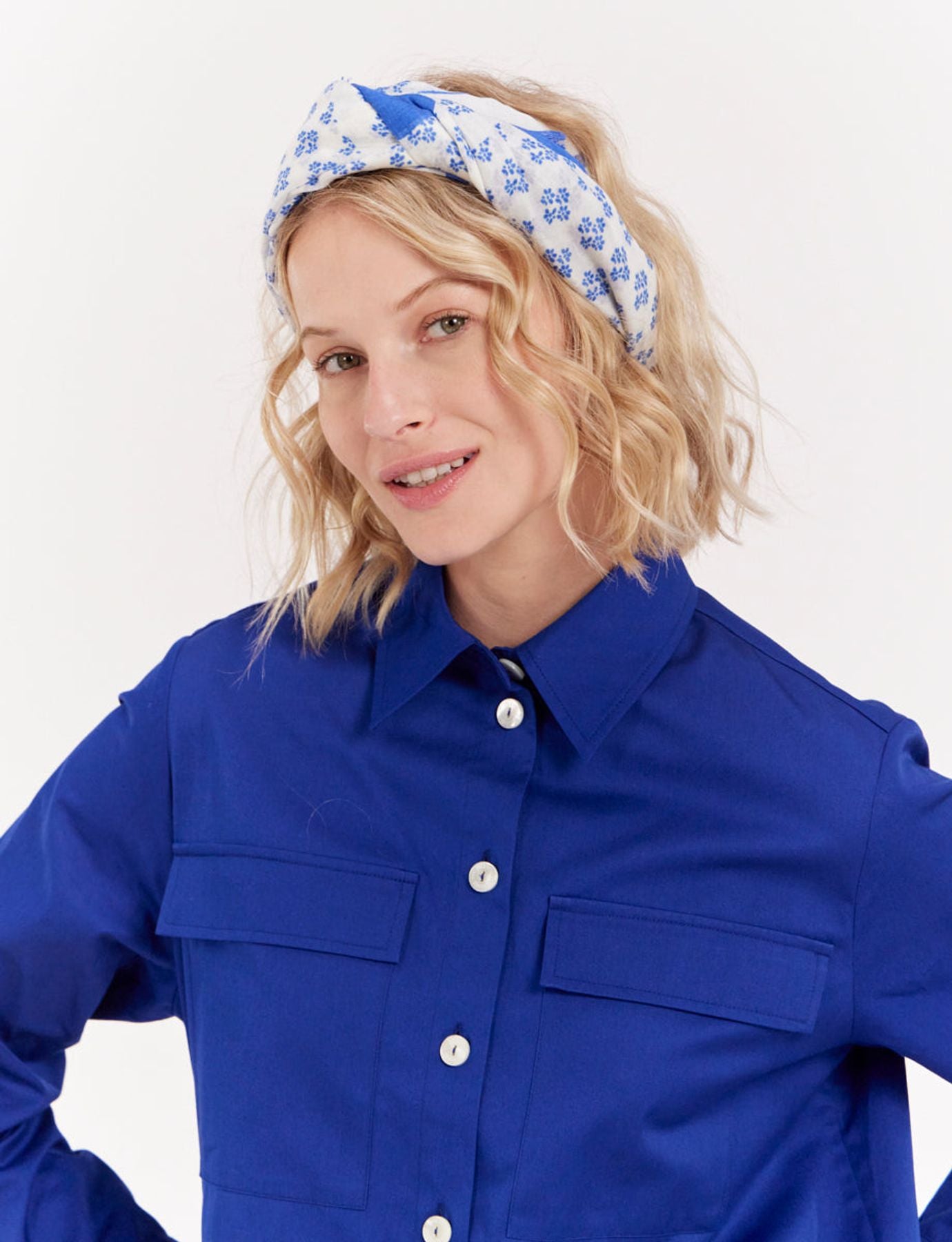 Pareo Flore stampato in blu e bianco