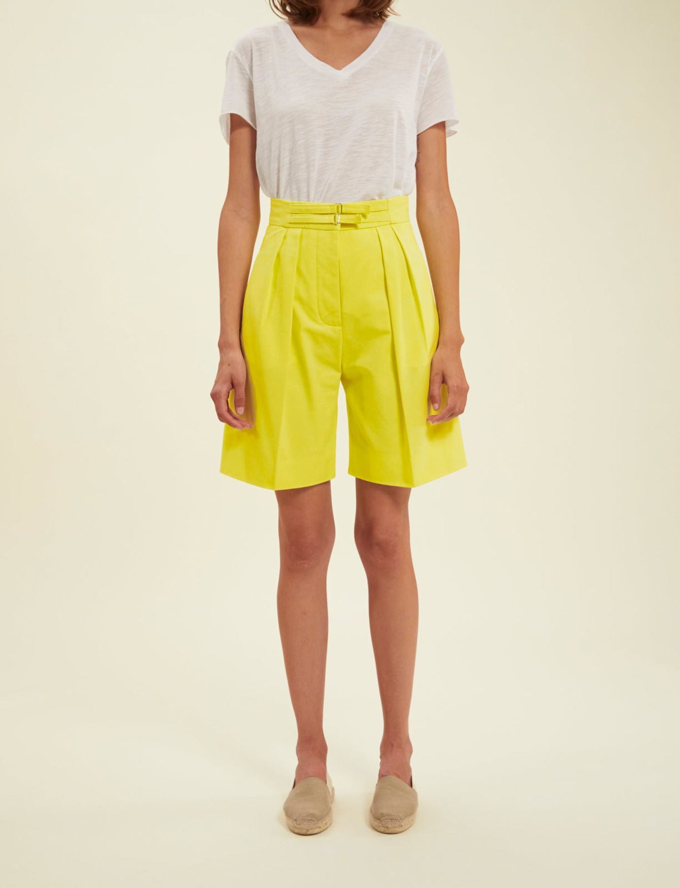 Pantaloncini corti giallo prugna