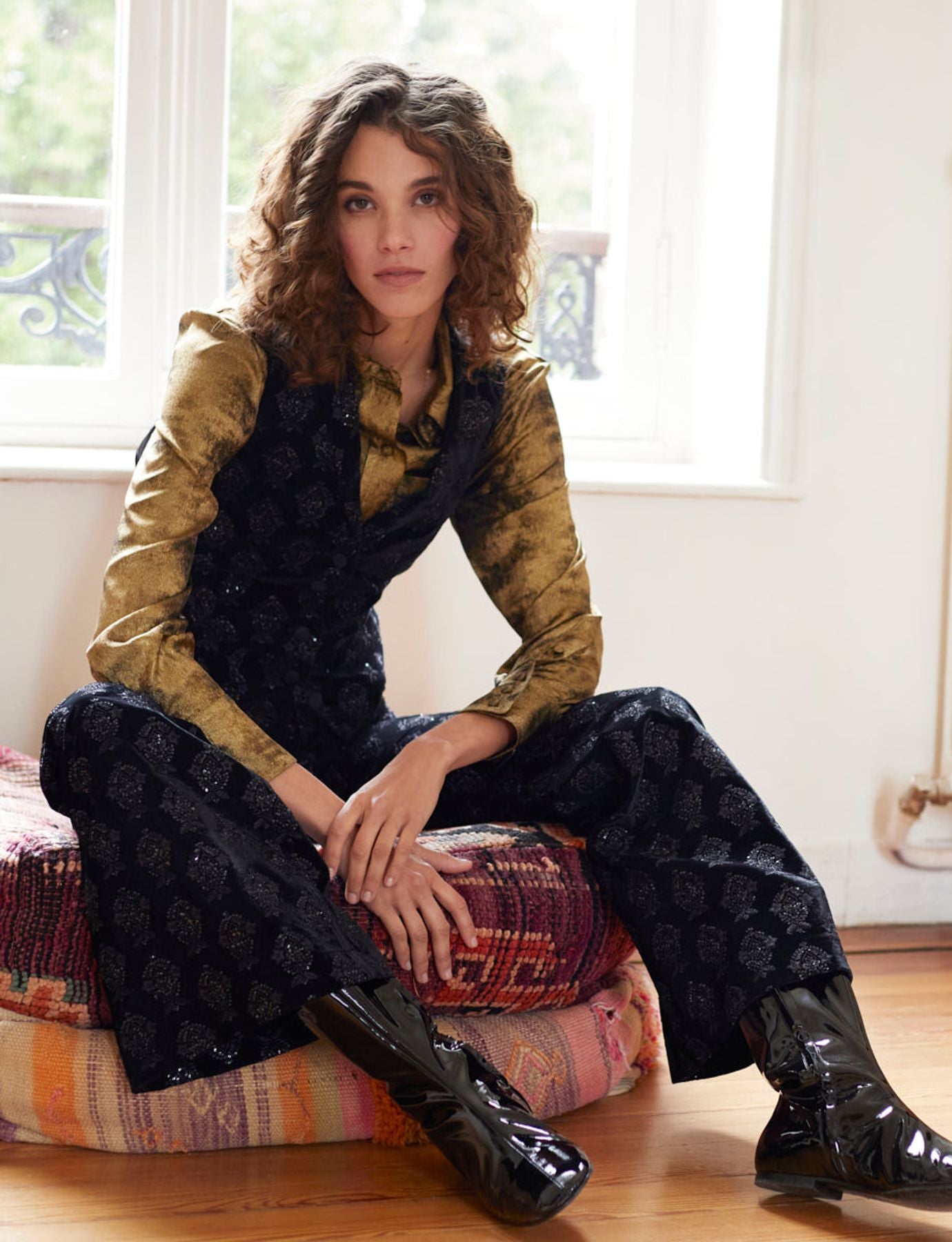 Pantalone Charlotte bordado en terciopelo negro