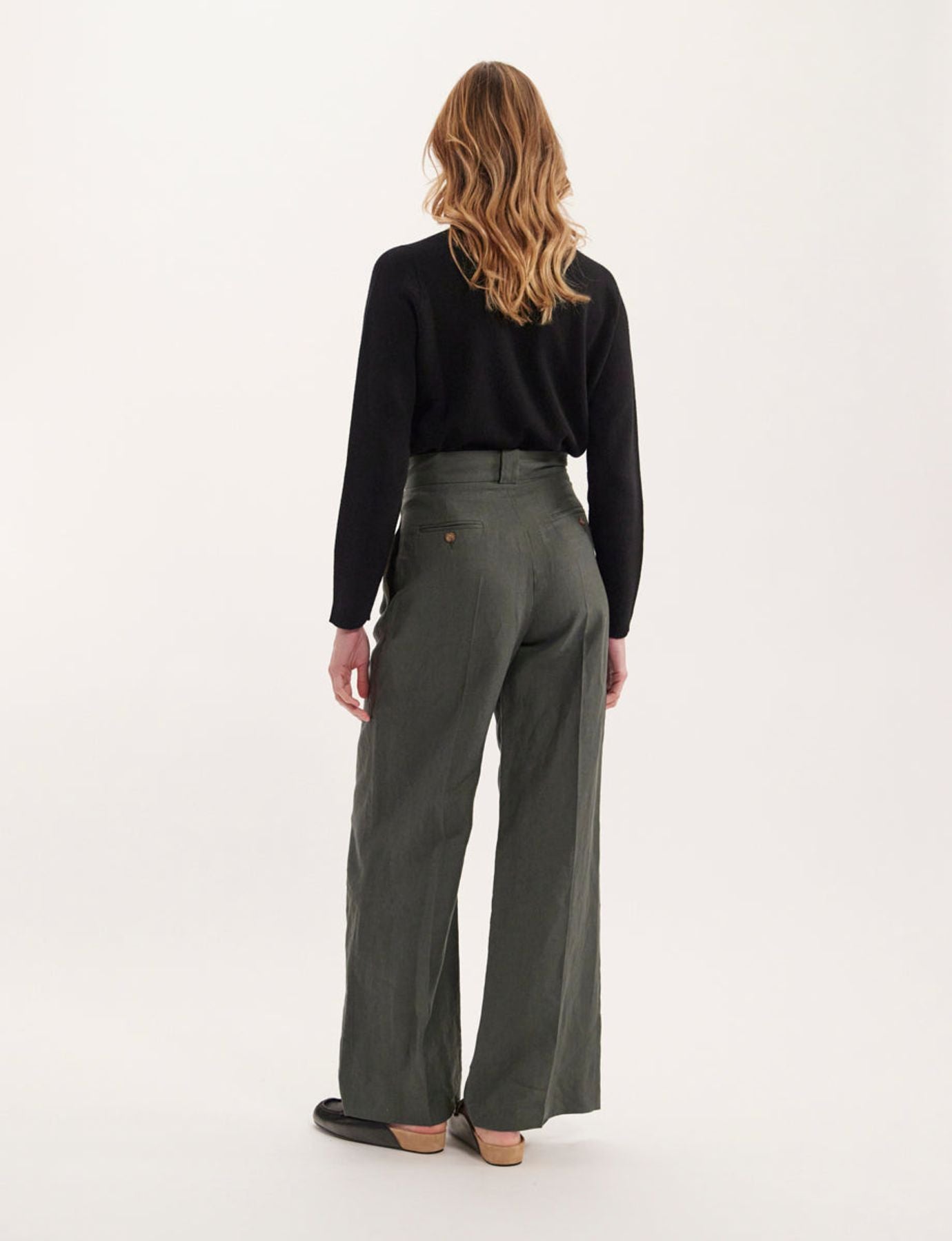 Pantaloni Marlene in lino verde scuro