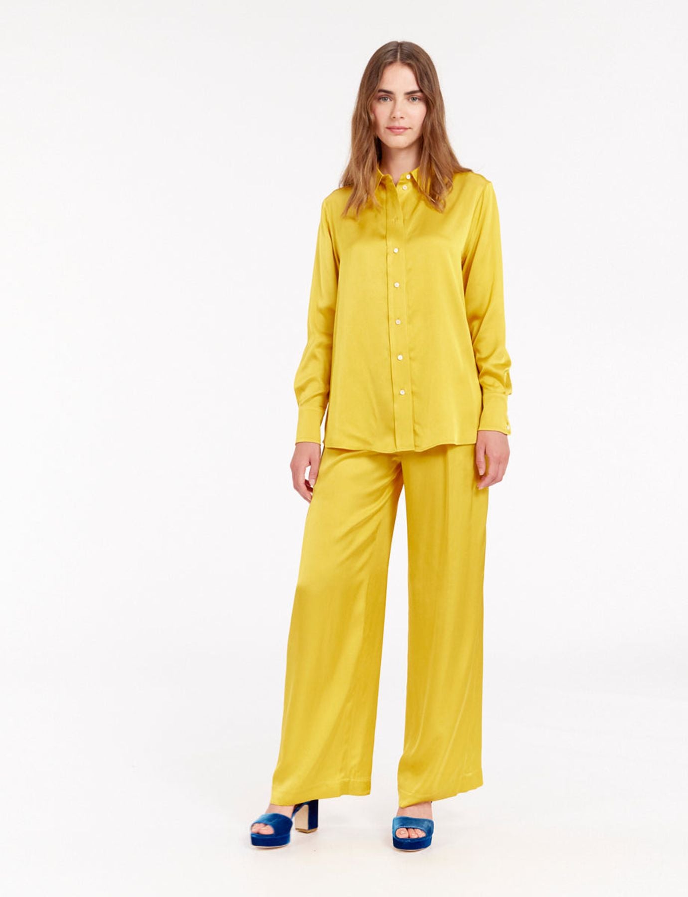Camisa de satén amarillo ranúnculo Maureen