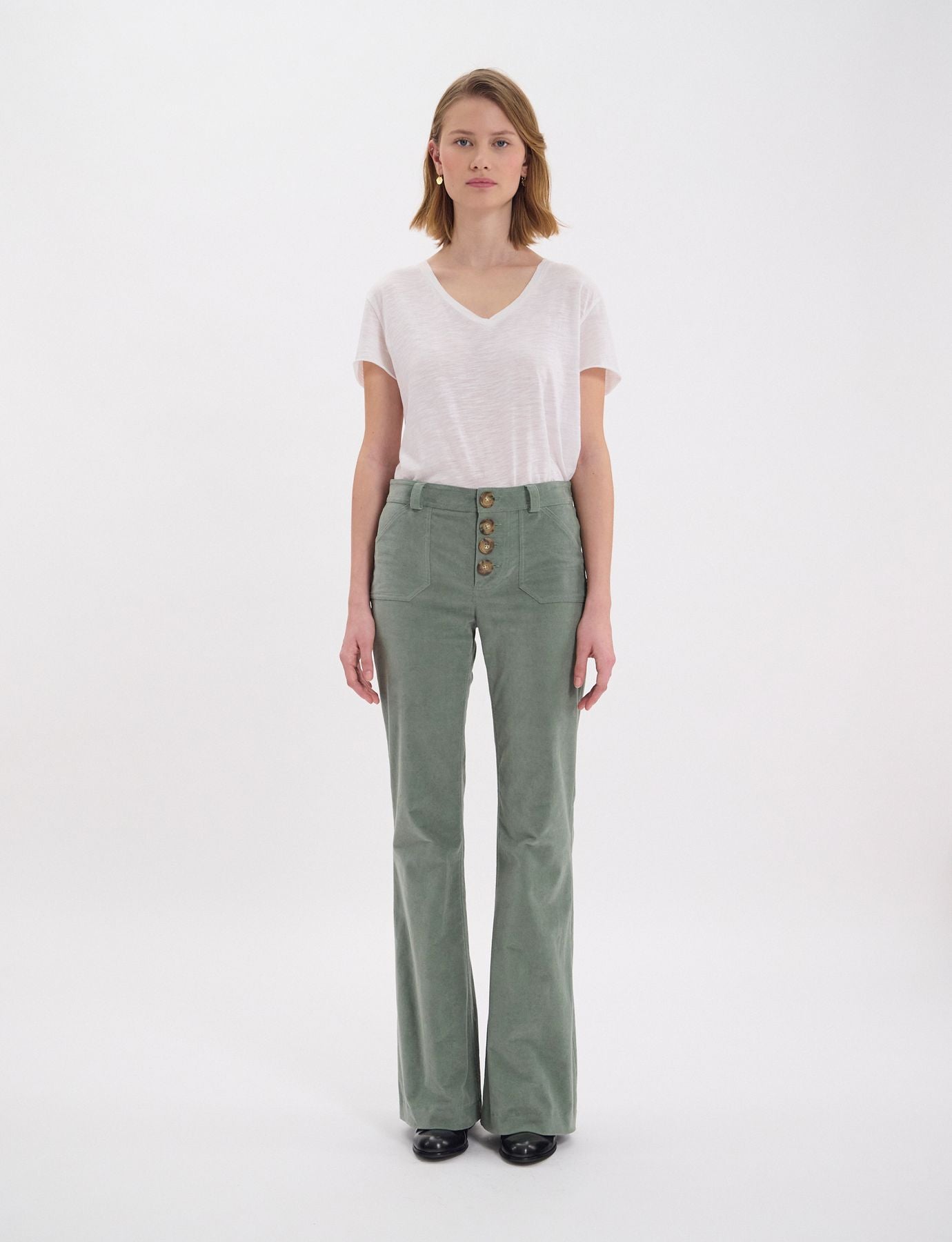 Pantalone Charlotte di terciopelo liso verde almendra