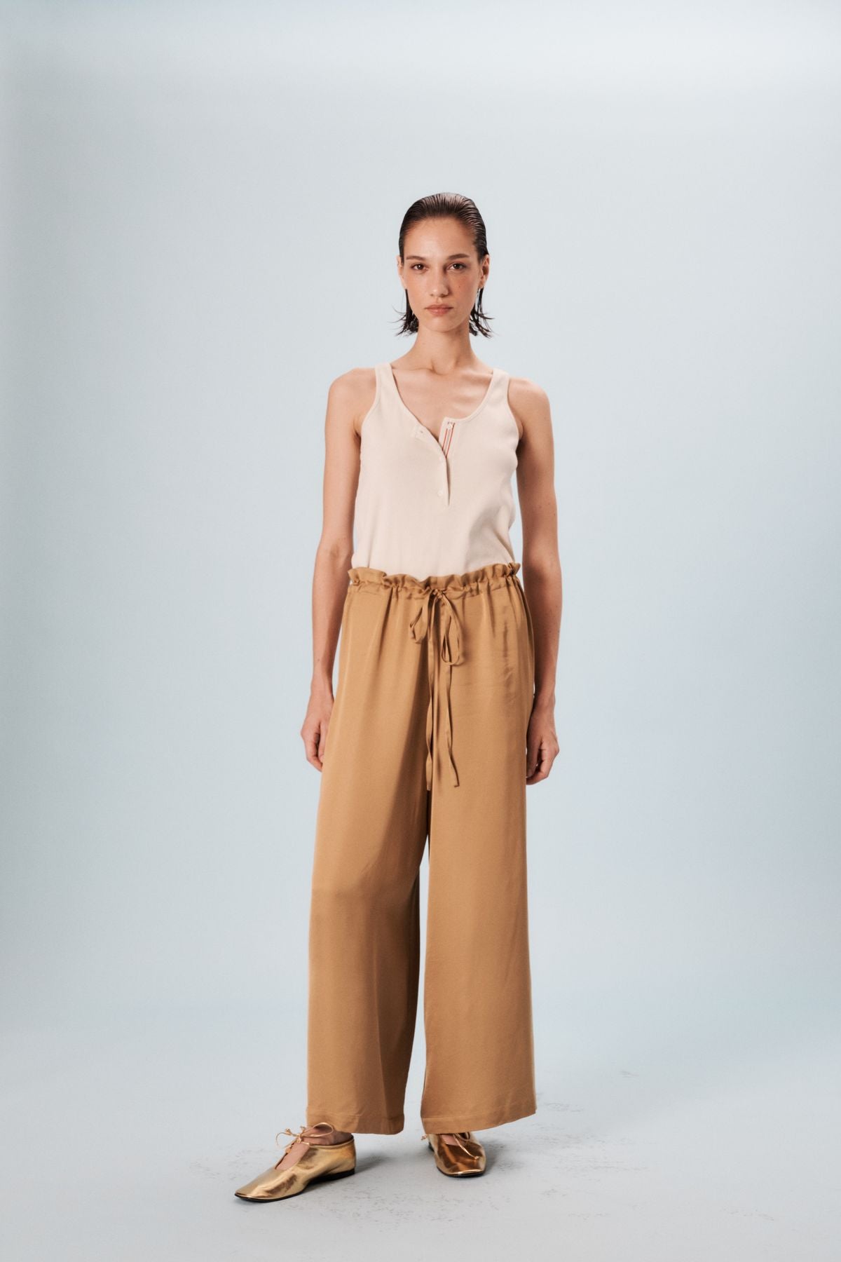 Pantaloni Kurt a gamba larga in cammello