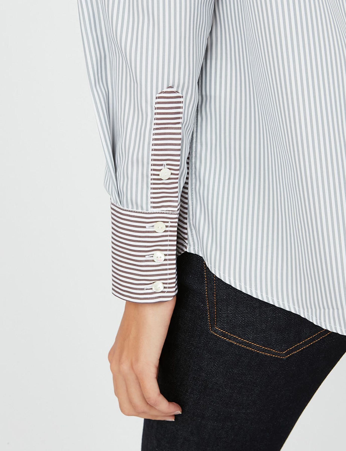 Camisa de rayas grises y marrones Maureen