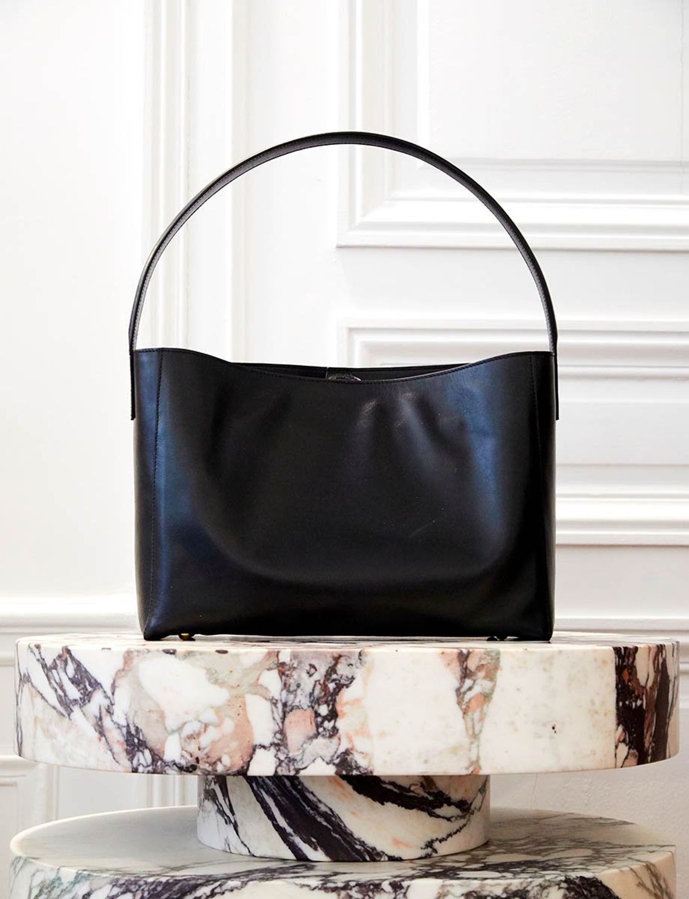 Borsa Léonore L in pelle nera