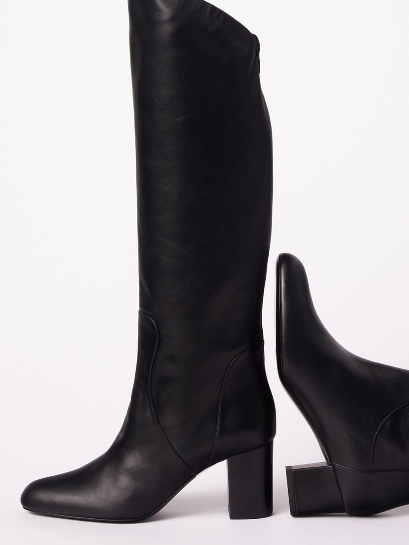Scarpe da calcio di colore nero