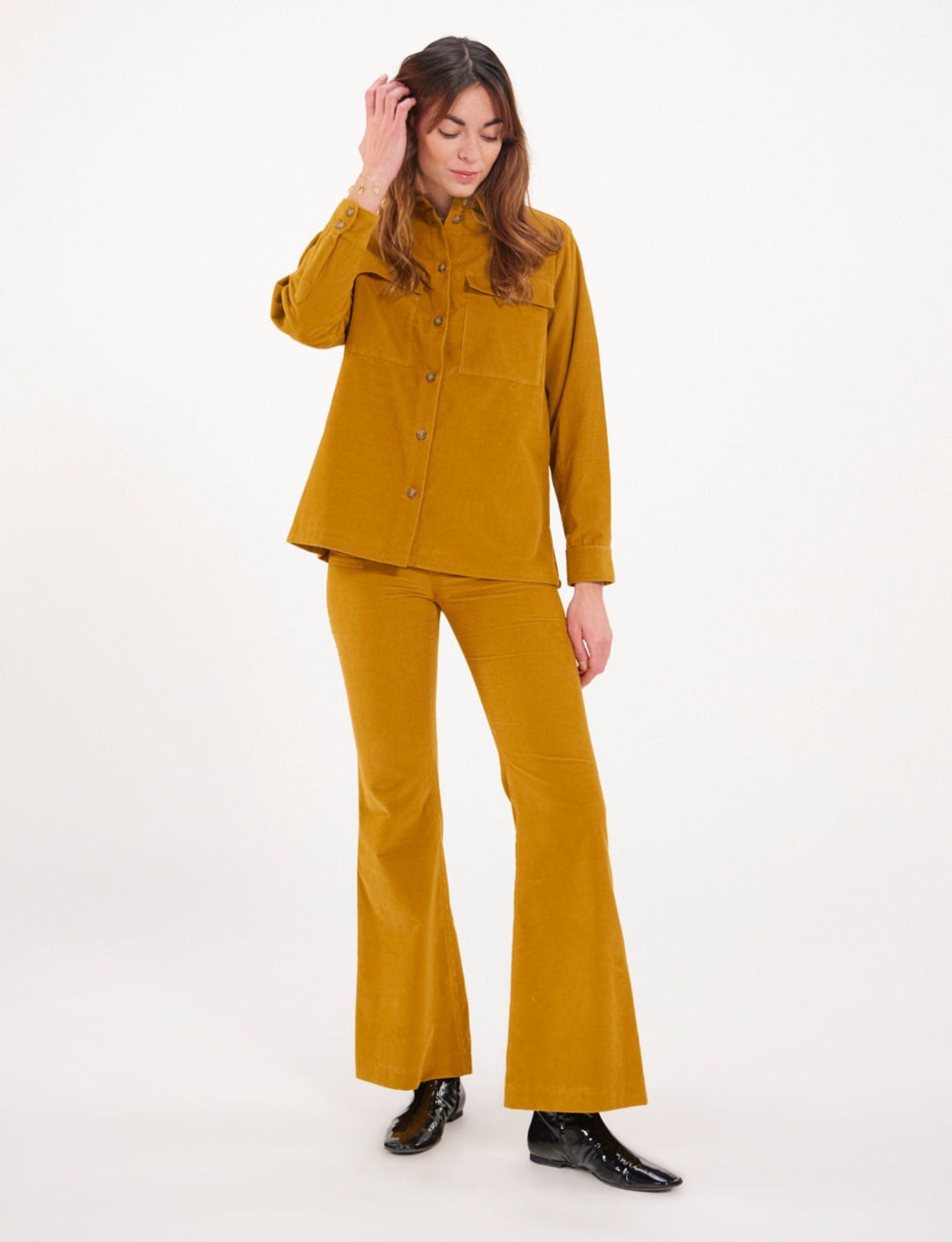 Camisa de terciopelo ocra Chandler