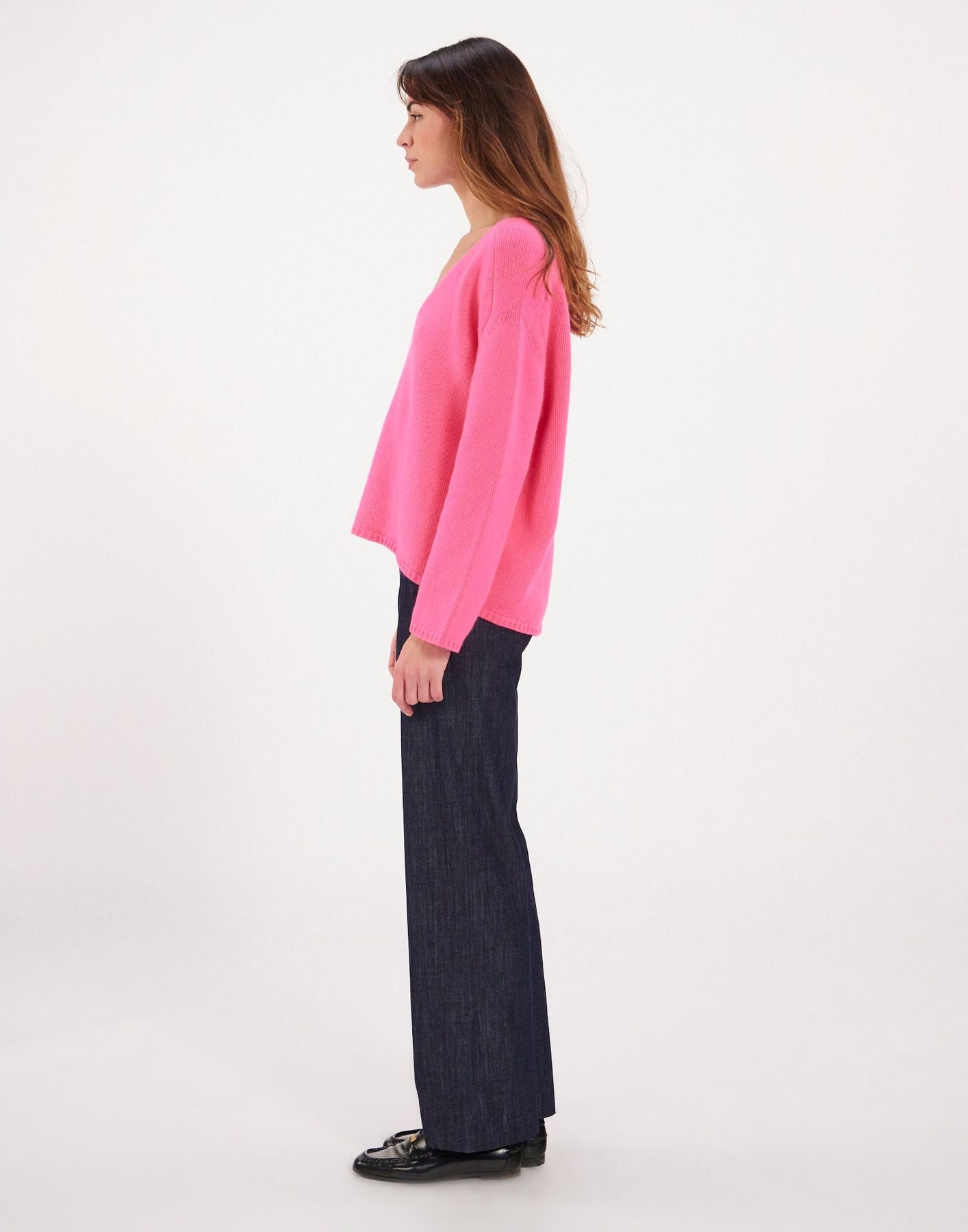 Maglia di cachemira fucsia con collo a V e mango martillo x Notshy