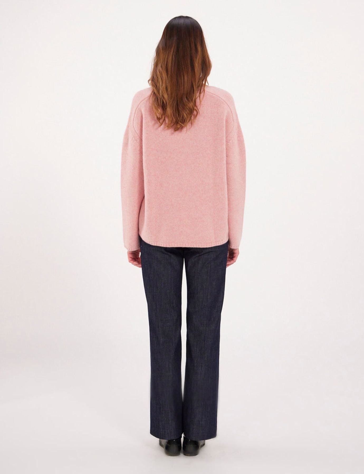 Maglia rosa con collo a V e mango martillo x Notshy