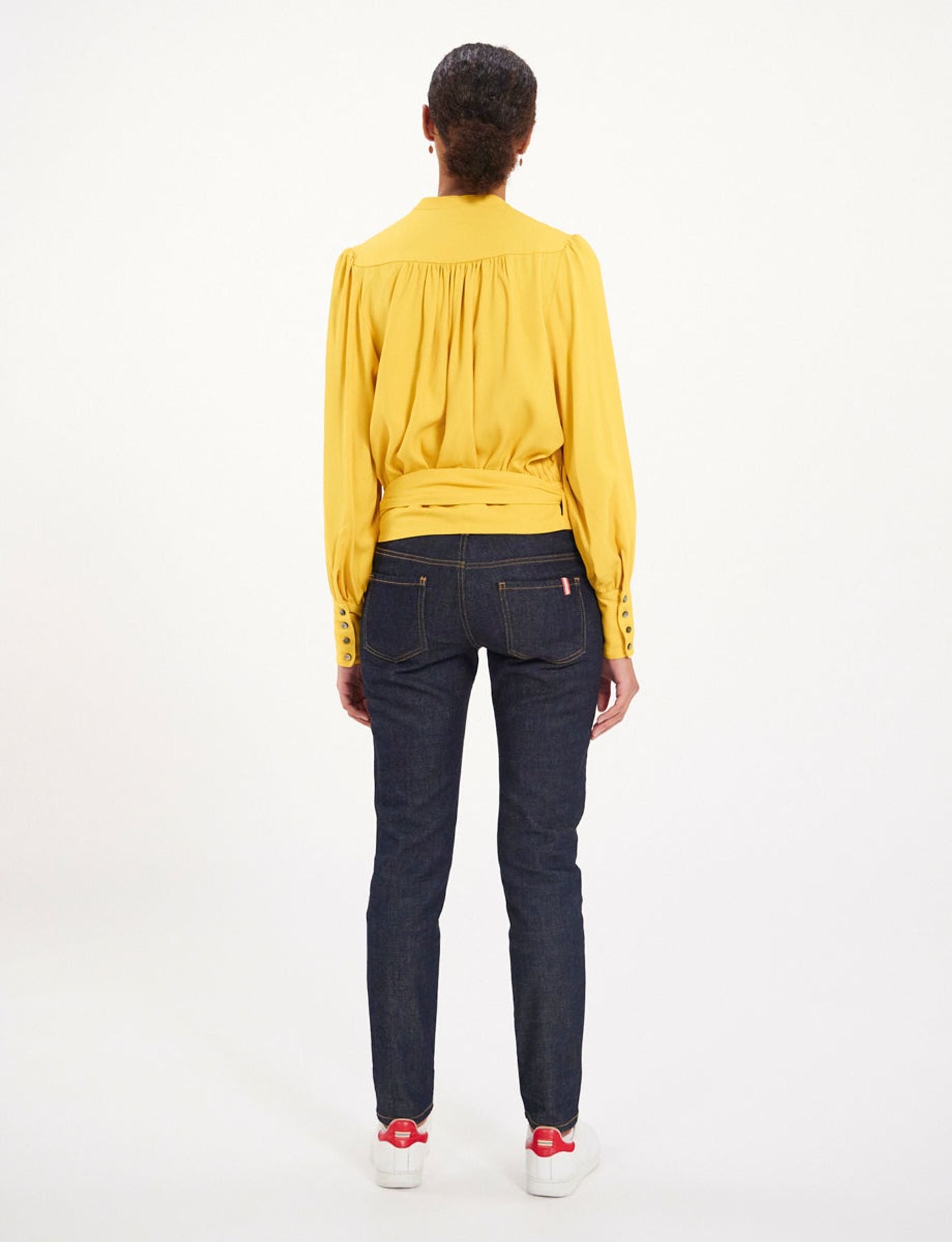 Blusa amarilla de crepé Elena