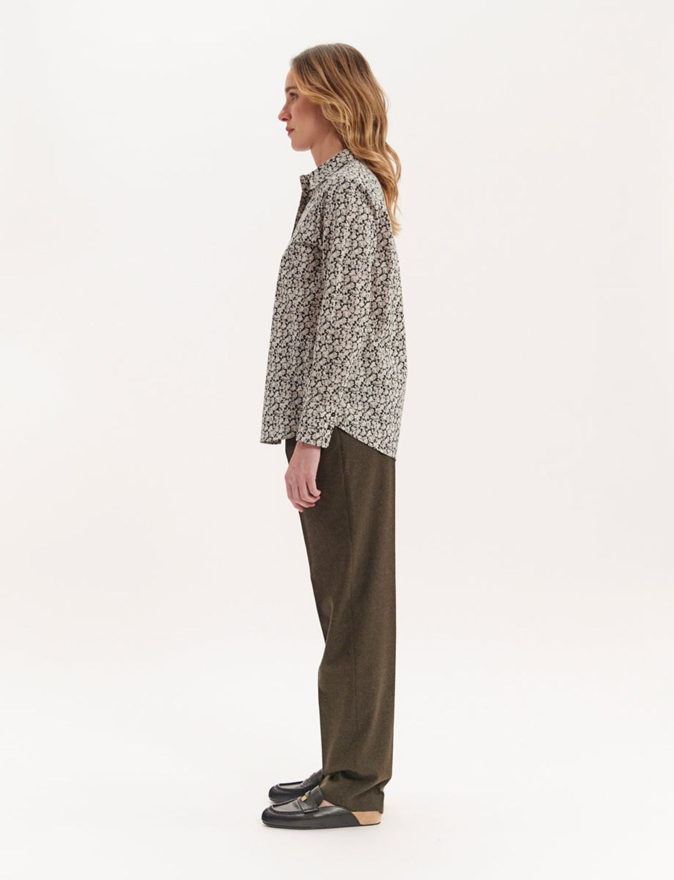 Maureen camisa estampada negra y beige
