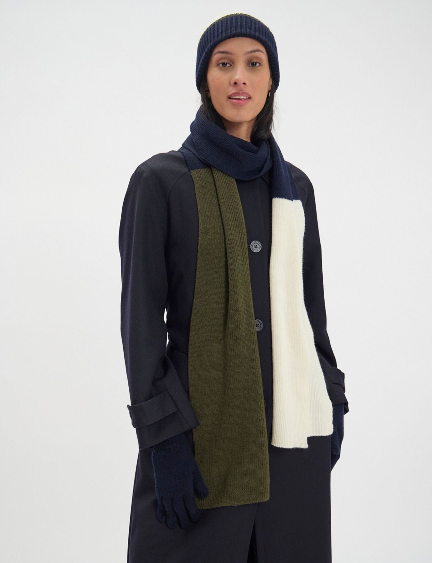 Sciarpa Ysée in lana, navy, kaki ed ecru