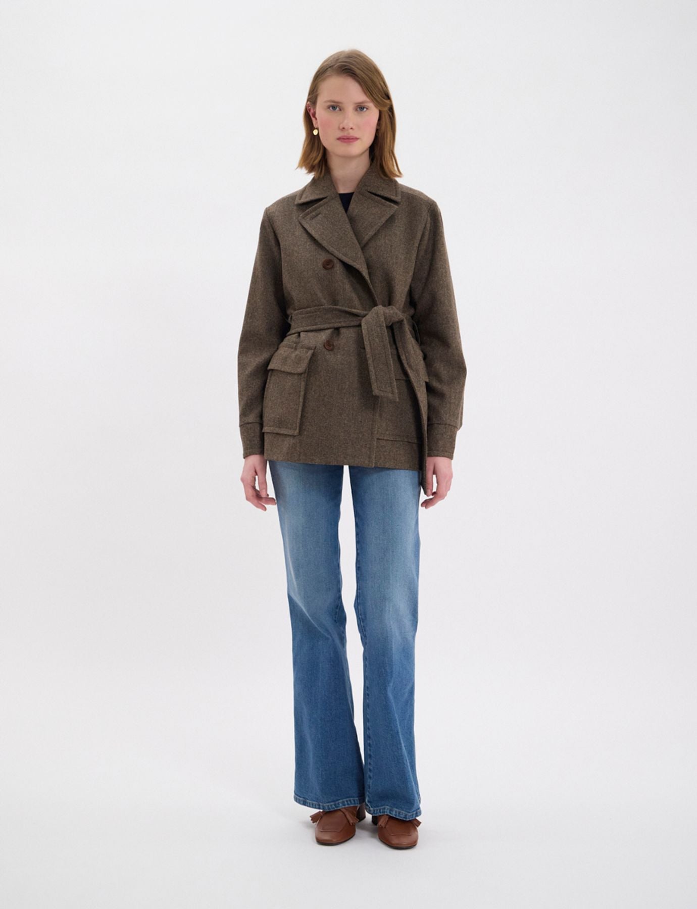 Cappotto corto Romaric in lana marrone con motivo a spina di pesce