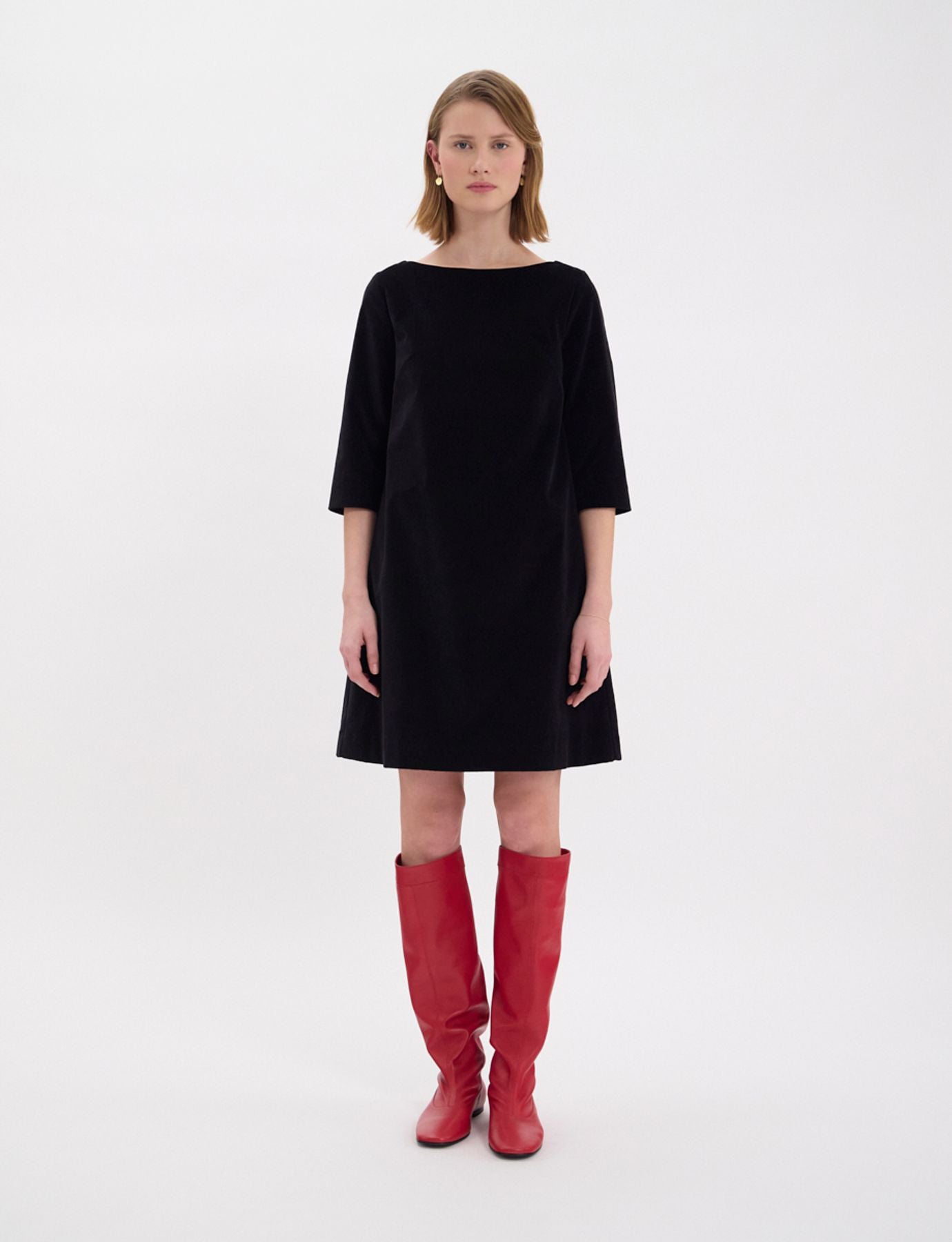 Vestido Megan di terciopelo nero liso