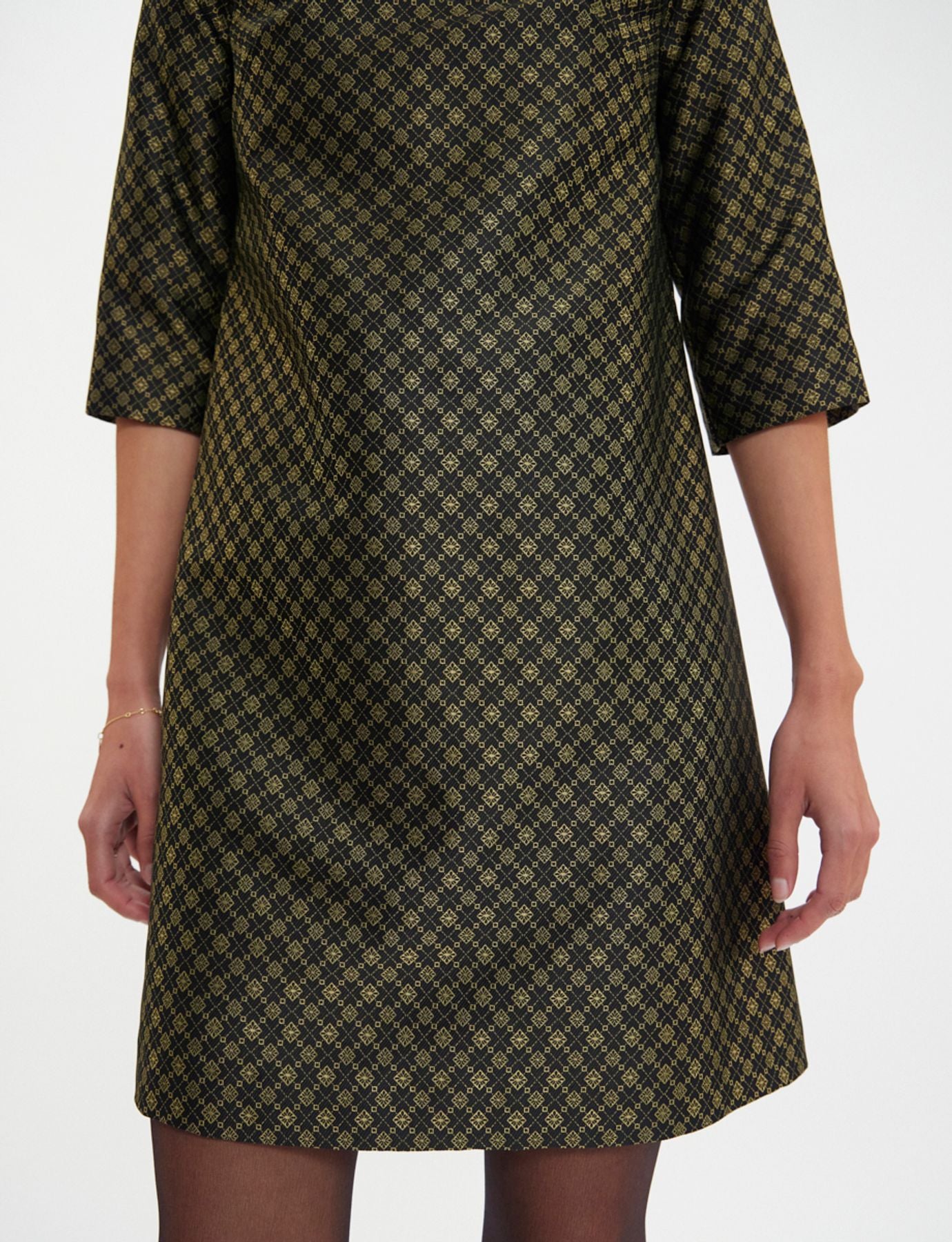 Megan abito nero e oro con trama jacquard