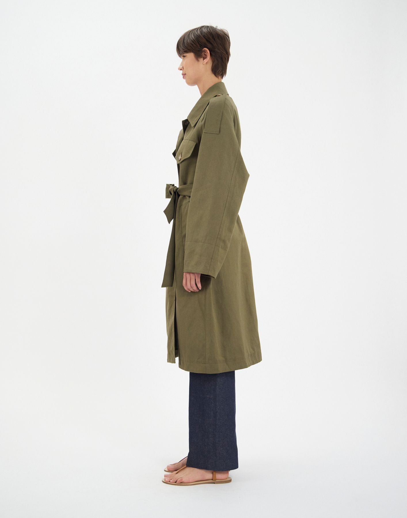 Trenchcoat Vera aus khakifarbener Baumwolle und Leinen