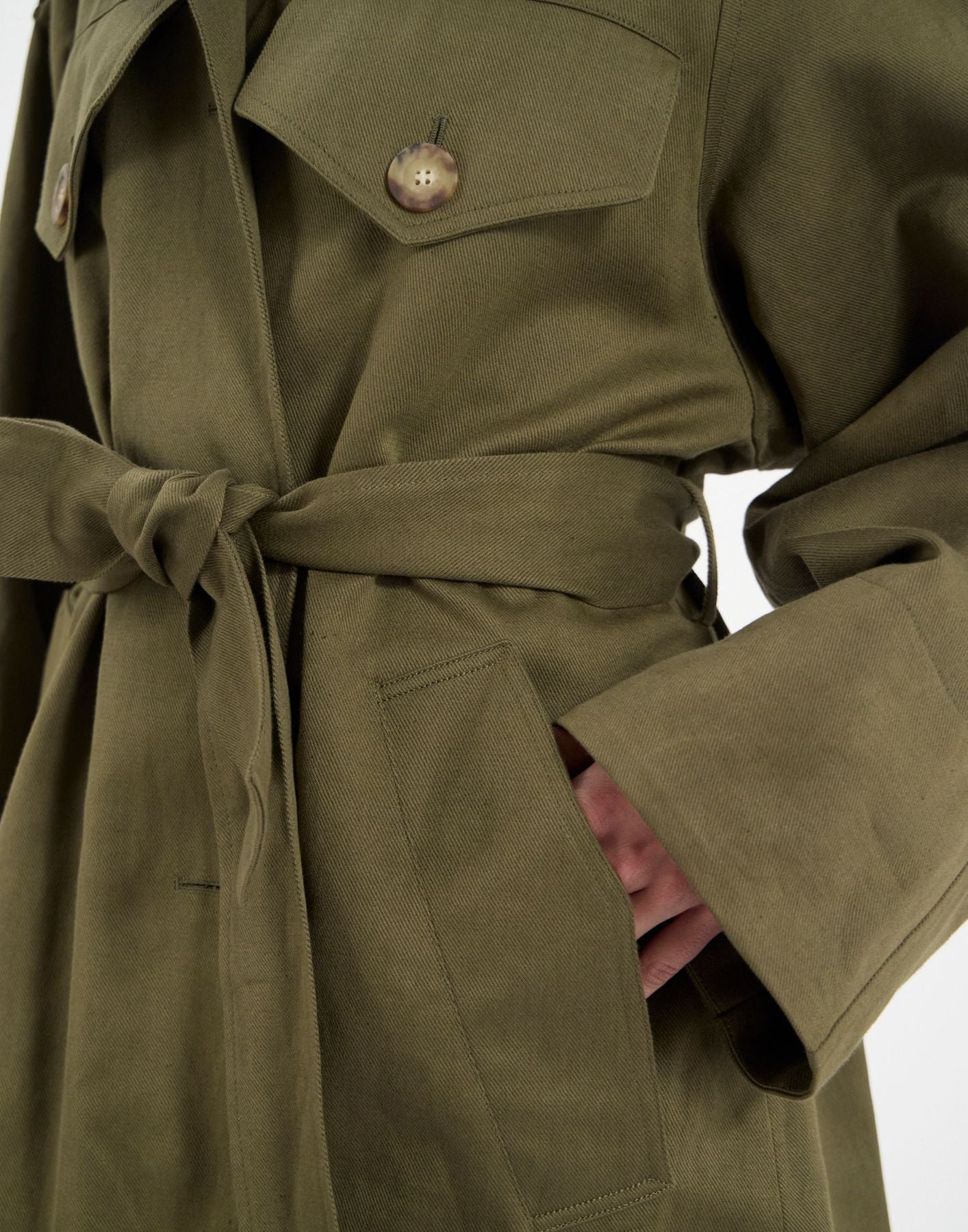 Trenchcoat Vera aus khakifarbener Baumwolle und Leinen