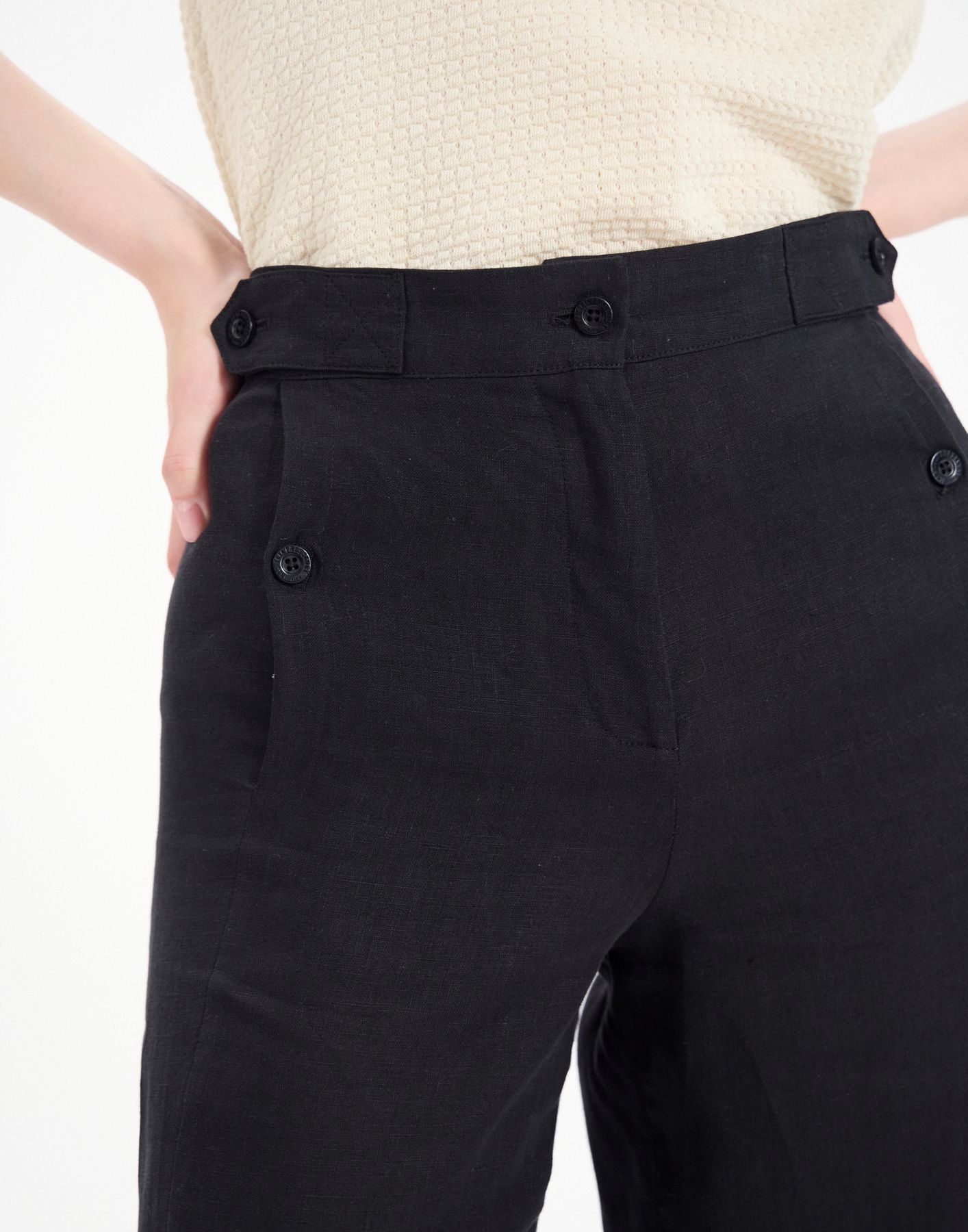 Pantalon à pinces Piotr en lin noir