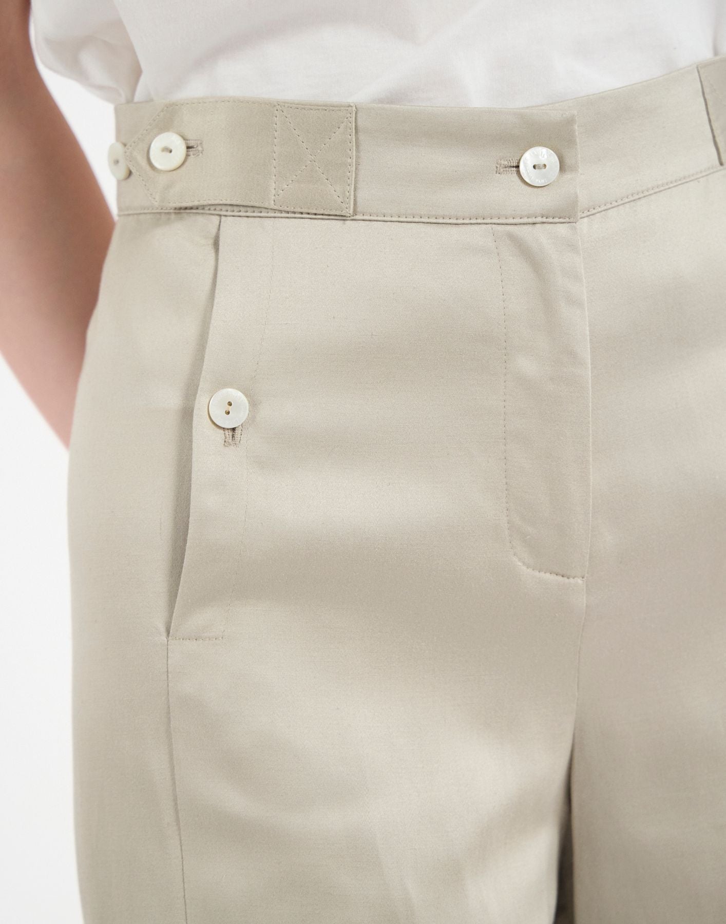 Pantalon à pinces Piotr en lin mélangé doré