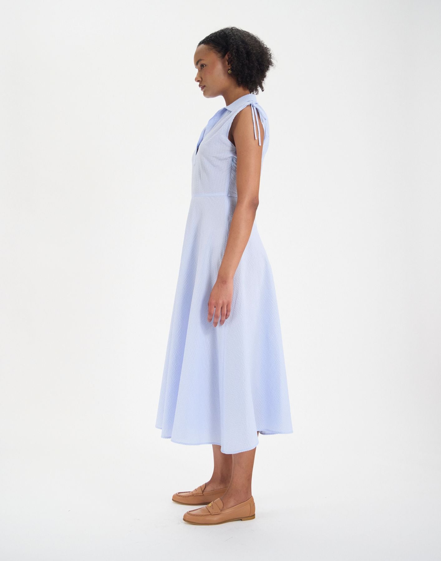 Vestido Violine slim-fit de algodón azul claro