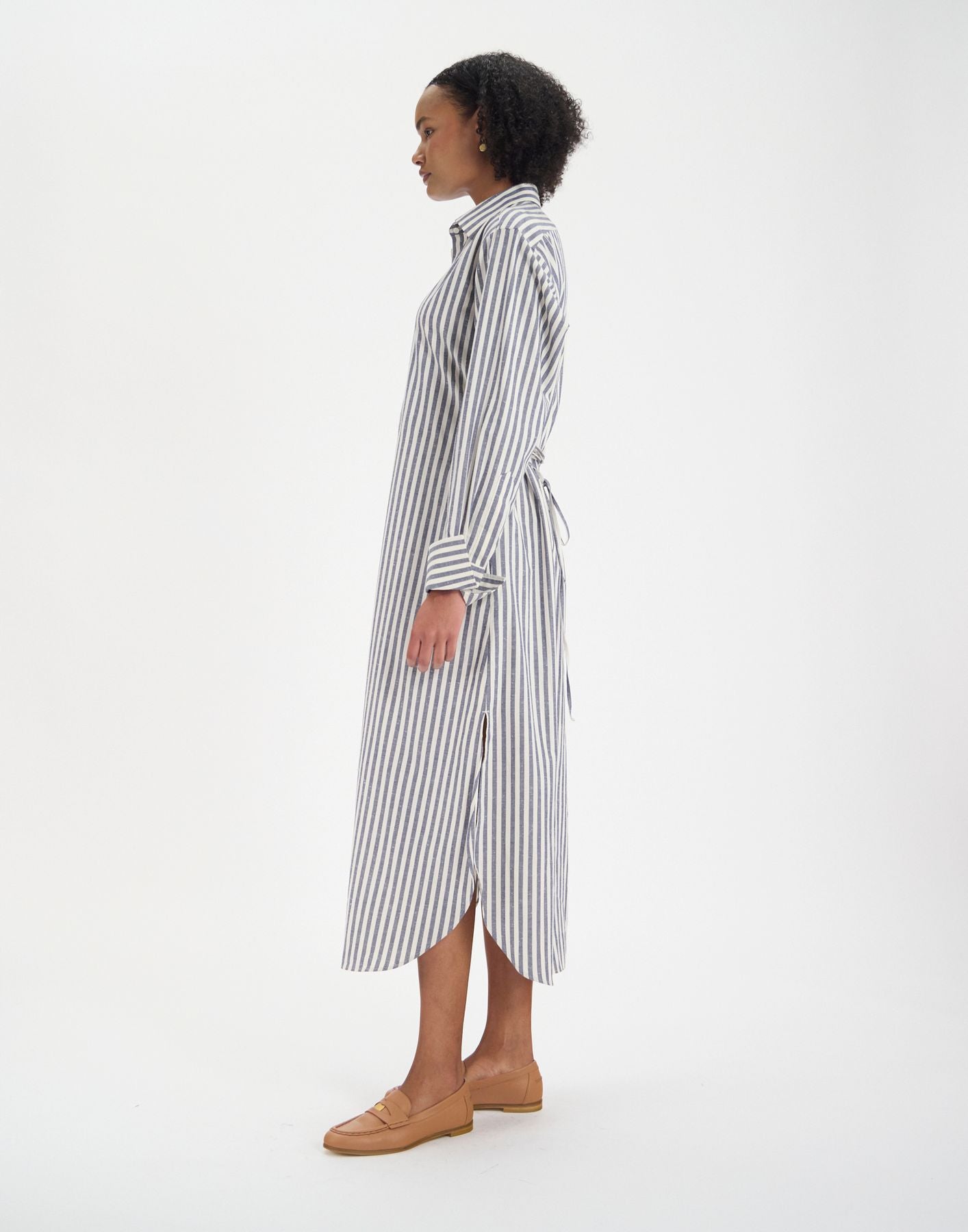Blaues Douglas-Kleid aus Baumwolle mit dicken Streifen