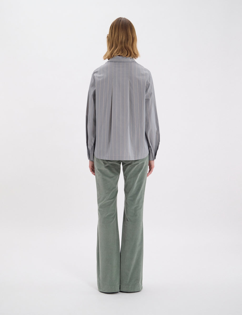 Top Noa verde mandorla a righe sottili