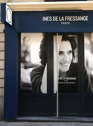 ines-de-la-fressange-paris-il-chic-parigino-secondo-ines-de-la-fressange-scopri-39-l-universo-della-parigina-il-suo-stile-e-il-suo-art-de-vivre-scopri-le-collezioni-dipret-a-porter-le-scarpe-la-pelleteria-la-gioielleria-gli-accesori