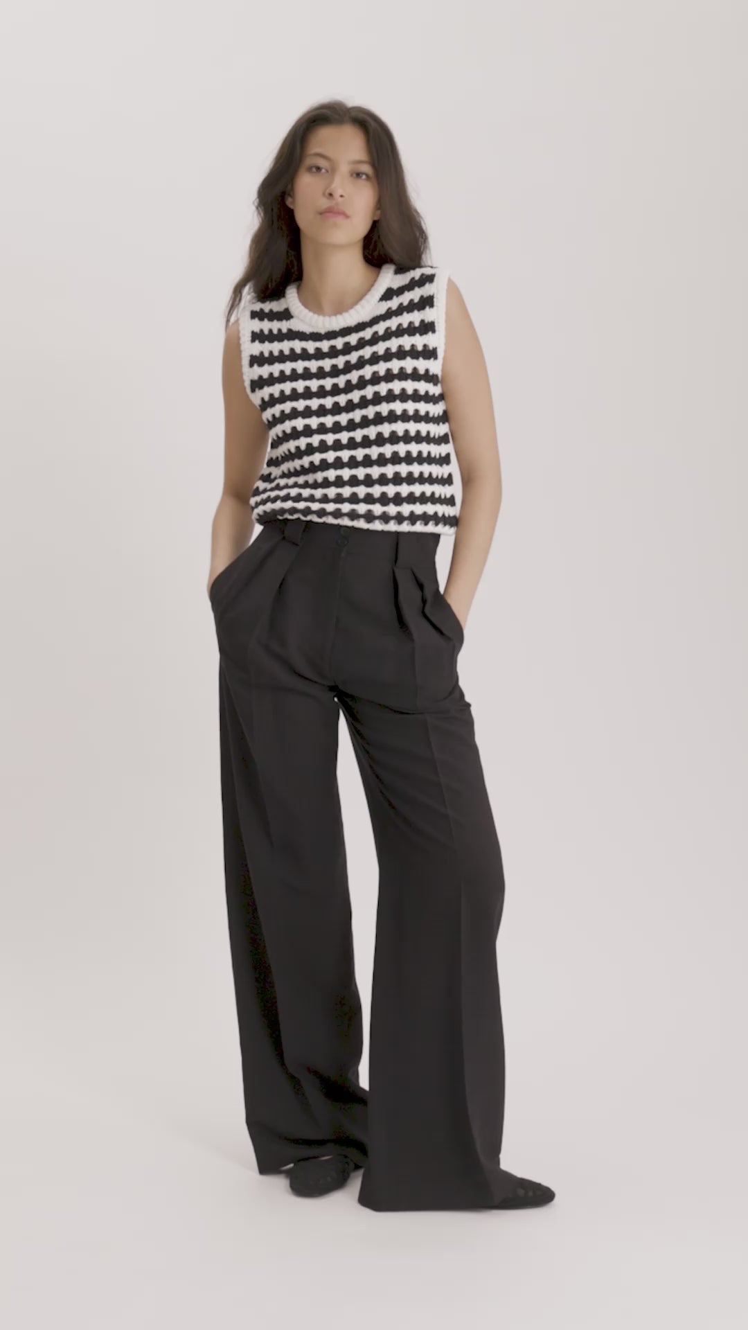 MASTER_16P008RY002-P099 BLACK-34 - video