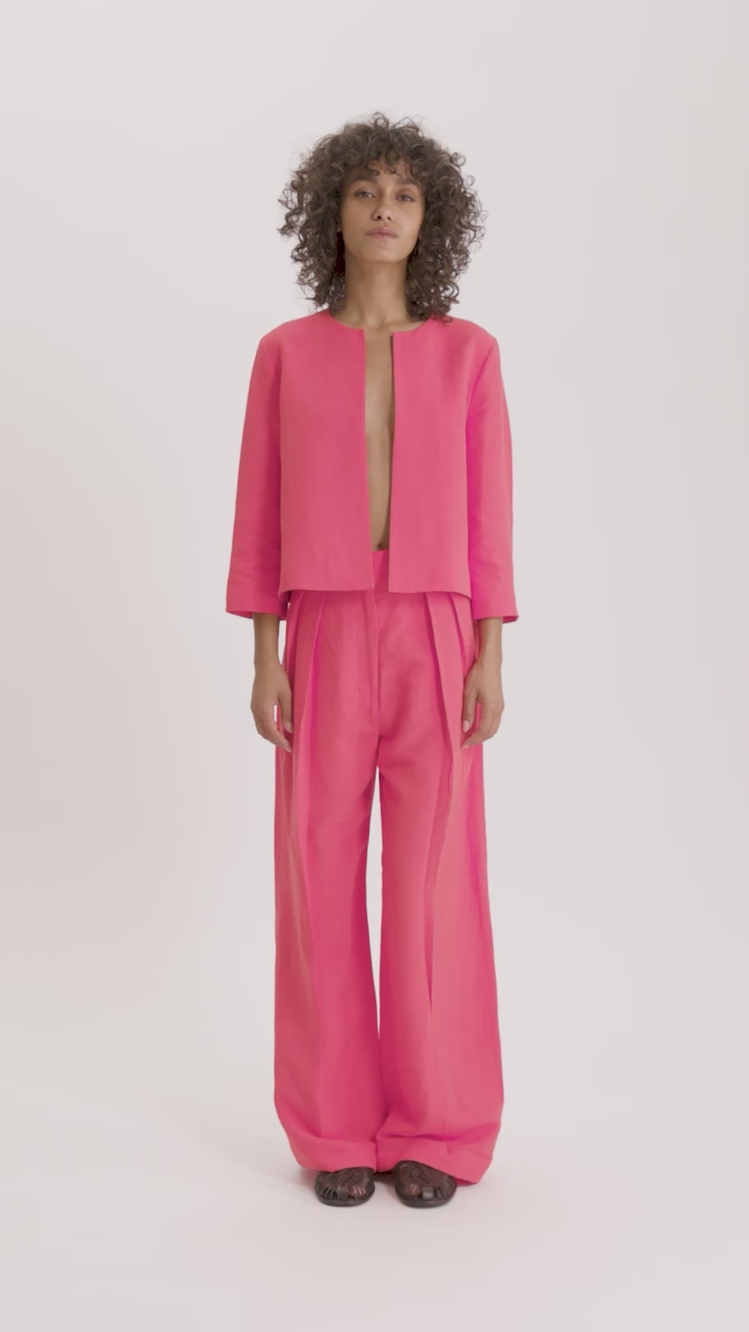 MASTER_16M526RY002-P340 RED-34 - video