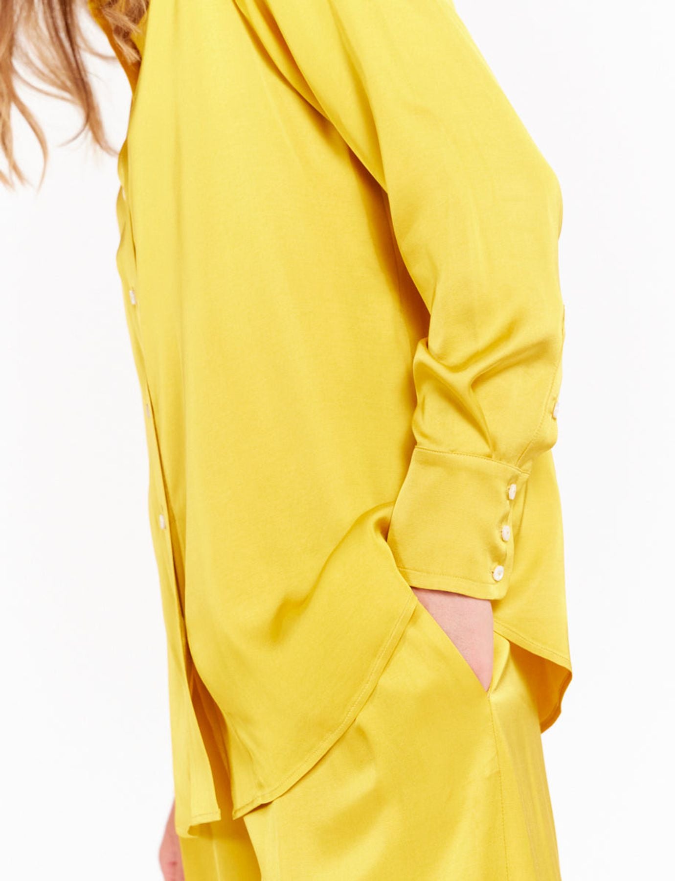 camicia-maureen-giallo-bottone-d-39-oro-in-satinato
