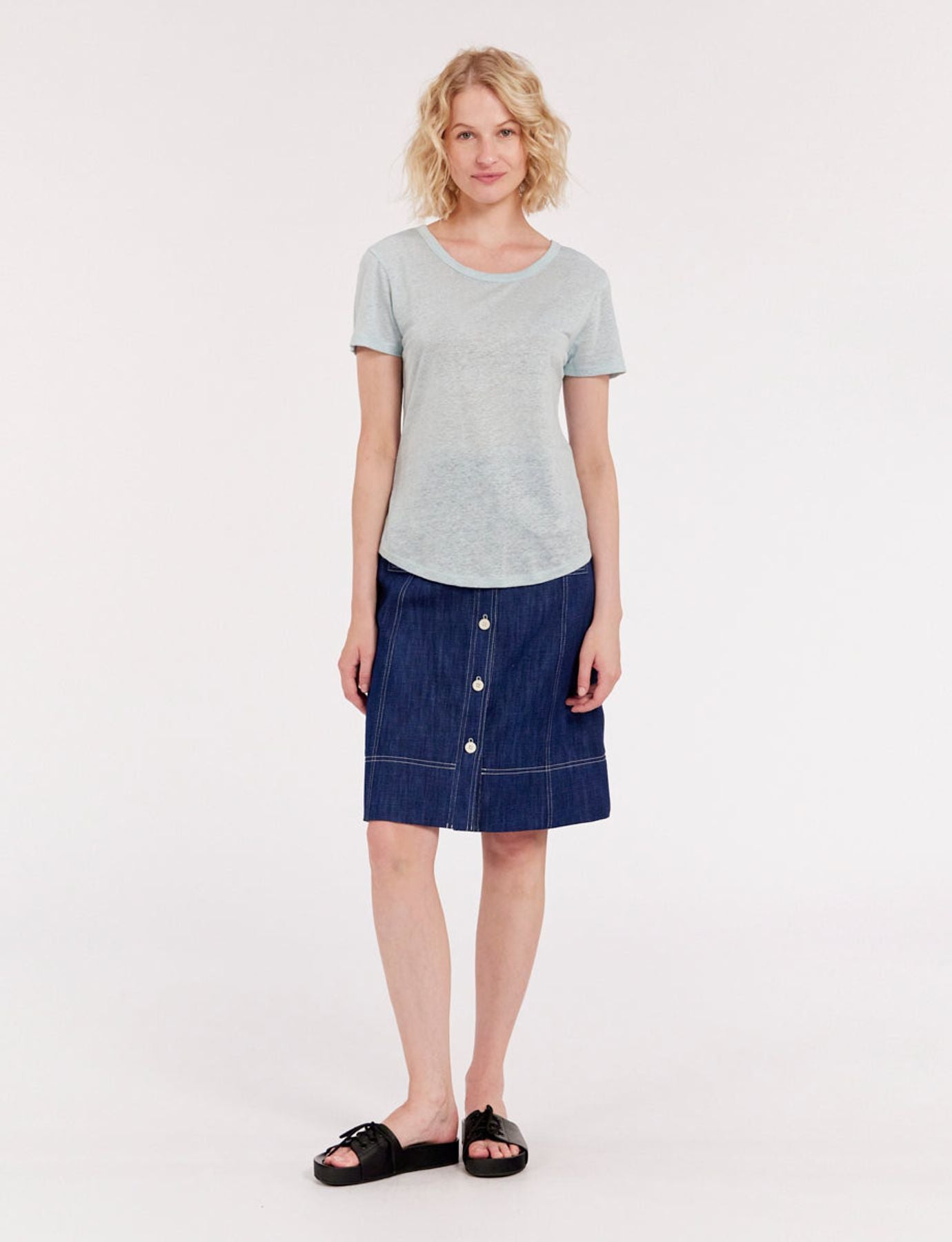 t-shirt-lison-in-linen-turchese