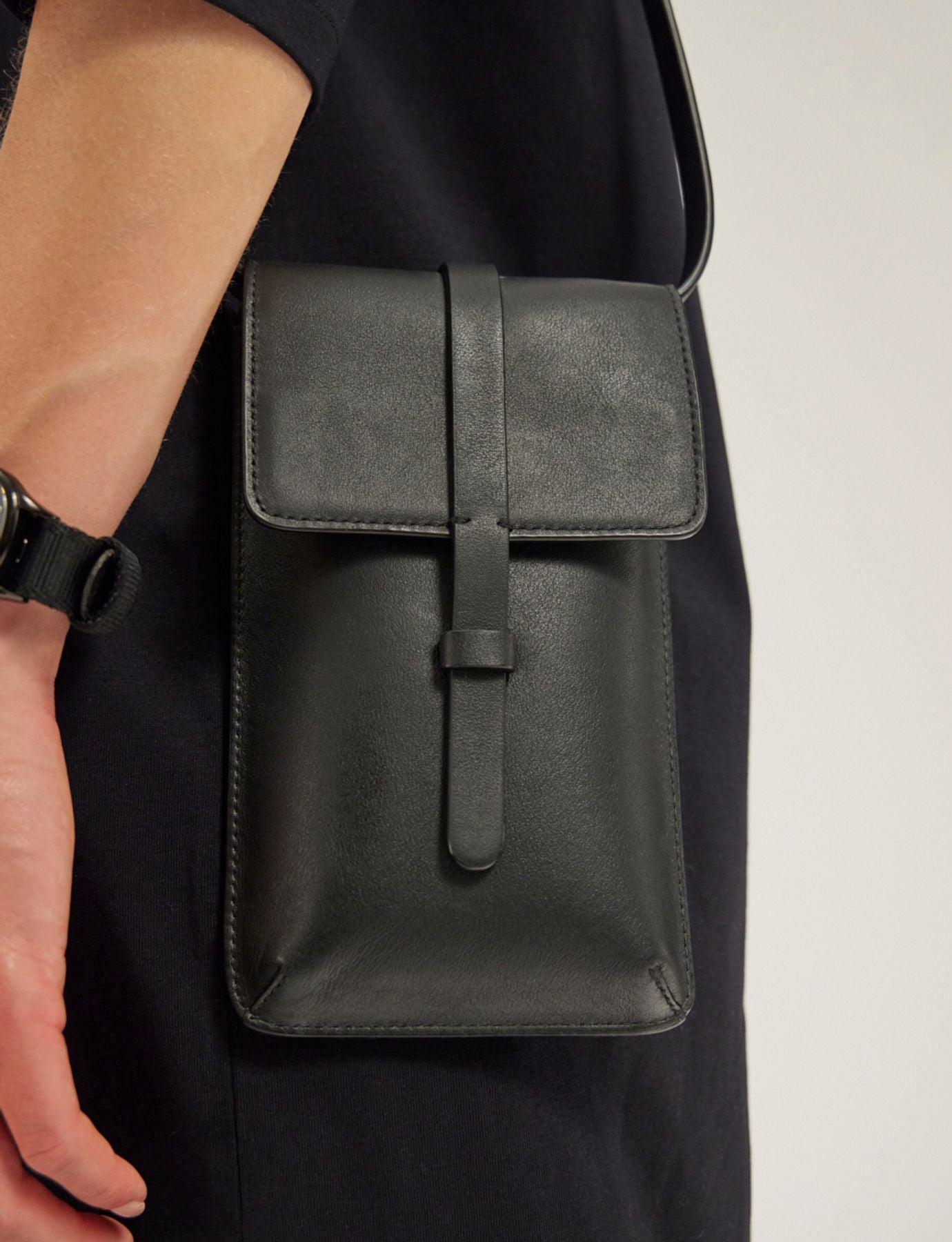 Borsa per smartphone Léonore in pelle nera